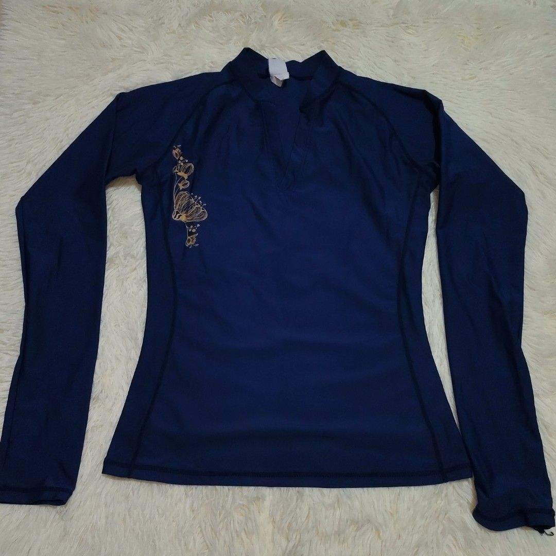 Sassa Rash guard (Category: Rash guard) located in Bacoor. Submitted by sayd17 (Listing ID 1462757455, Image 2). Description: xl in size but it can fit medium and large.
