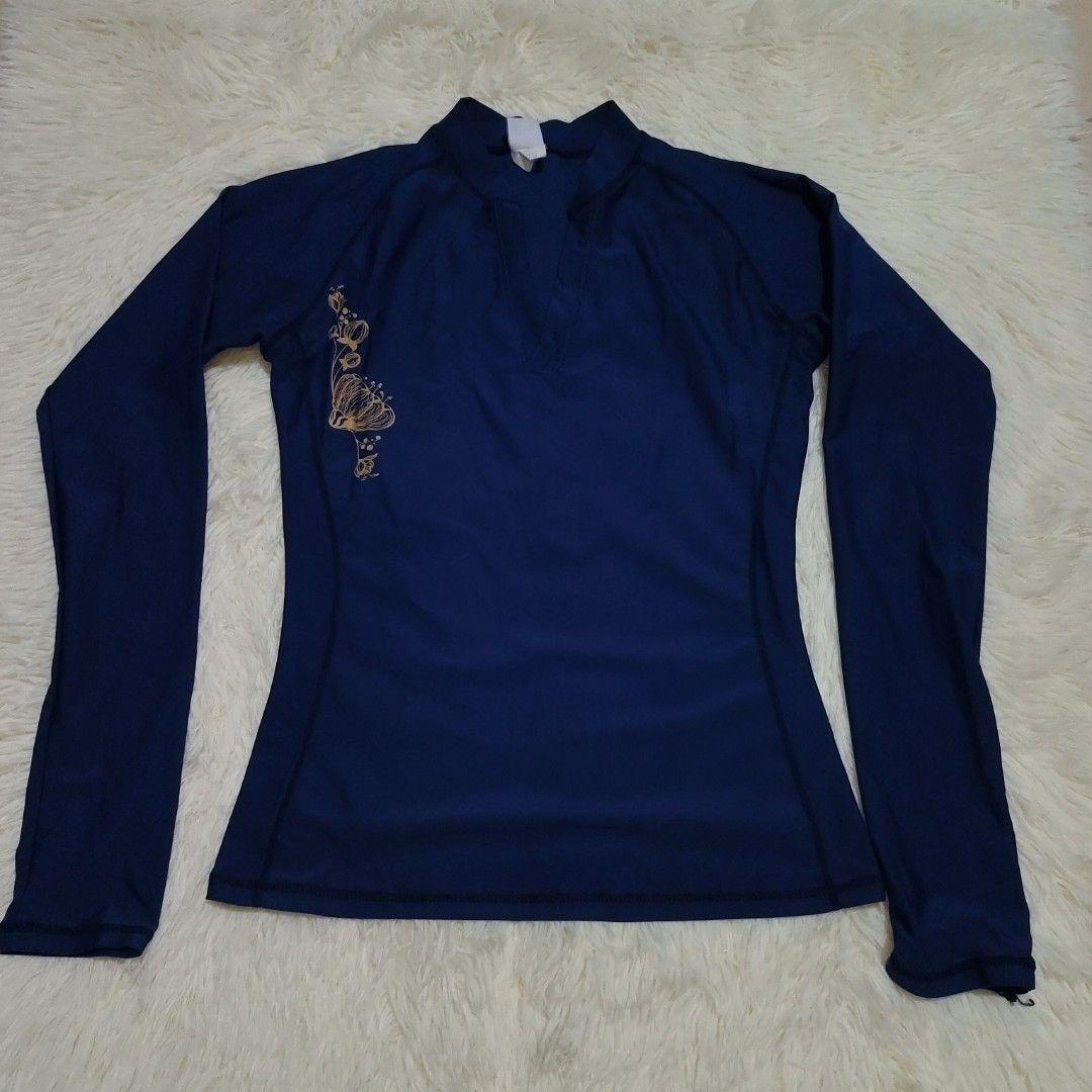Sassa Rash guard (Category: Rash guard) located in Bacoor. Submitted by sayd17 (Listing ID 1462757455, Image 1). Description: xl in size but it can fit medium and large.