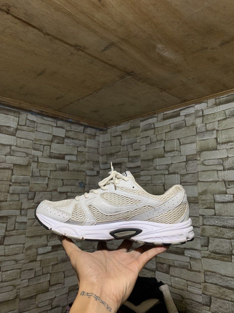 Saucony Running Shoes White/Silver (Category: Sneakers) located in Manila. Submitted by wildfalcon-fd2d (Listing ID 1462846589, Image 2). Description: FOR SALE: Saucony Ride Millennium SIZE: 9.5 US/ 43 EU/ 27.5 CM Excellent Condition Issue: Sockline NO COD/COP 🚚:J&T 📍CEBU .