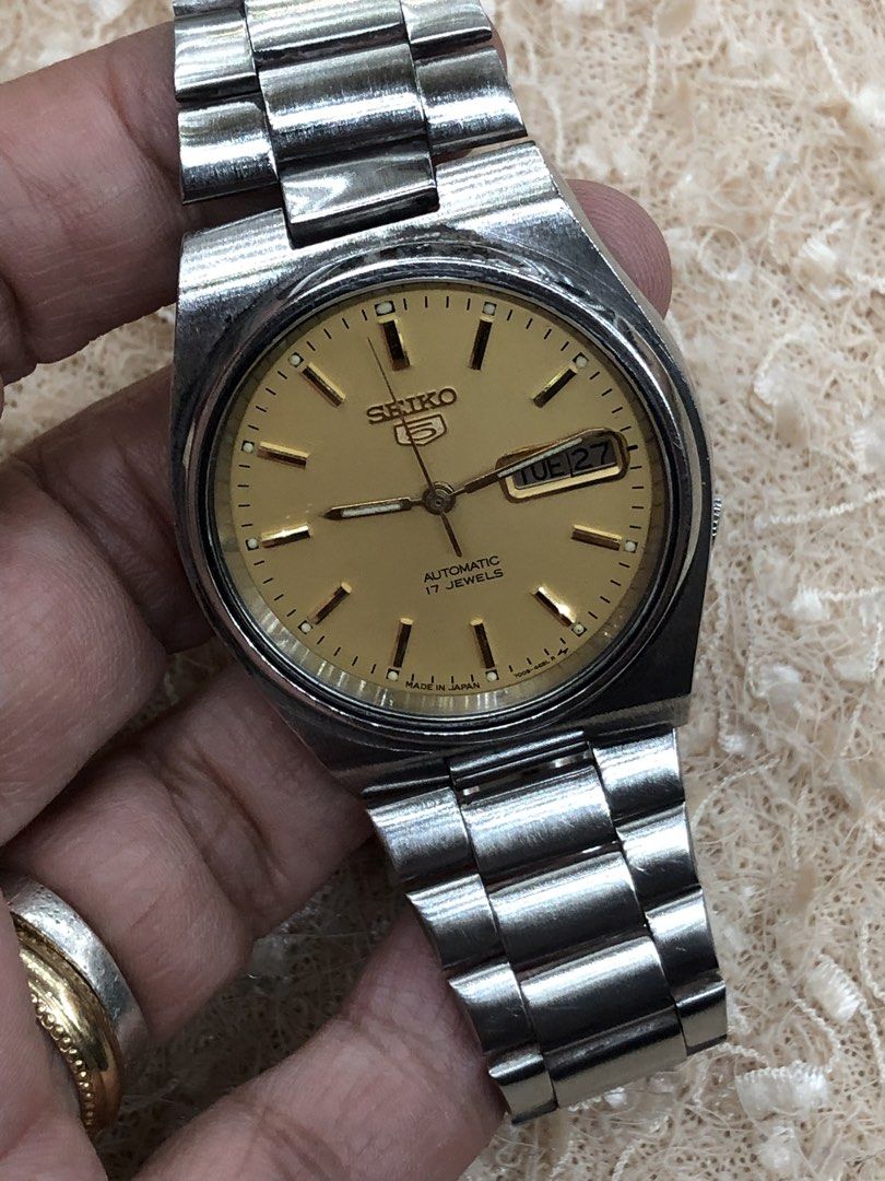 Seiko 5 (Category: Men's Watches) located in Cavite. Submitted by onstuffs_19 (Listing ID 1462867048, Image 2). Description: .
