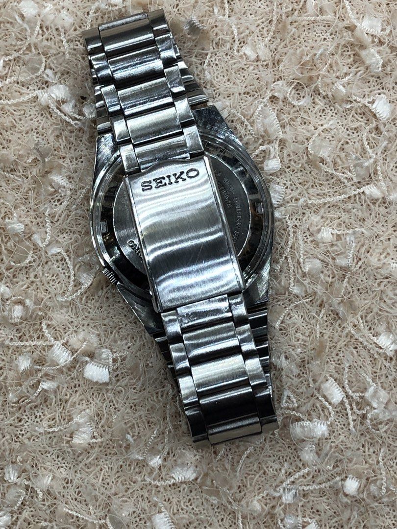 Seiko 5 (Category: Men's Watches) located in Cavite. Submitted by onstuffs_19 (Listing ID 1462867048, Image 3). Description: .