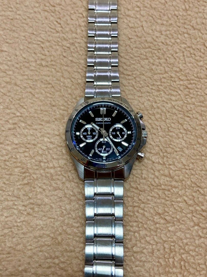 SEIKO “SBTR013” (Category: Luxury Watches) located in Manila. Submitted by shaira_bash (Listing ID 1462737632, Image 2). Description: SEIKO “SBTR013” All Original Black Dial Stainless steel Quartz Movement Hardlex Crystal 40mm Case Diameter Inclusion: AM Seiko Box ₱5,500🏷️ Pm for more details:.