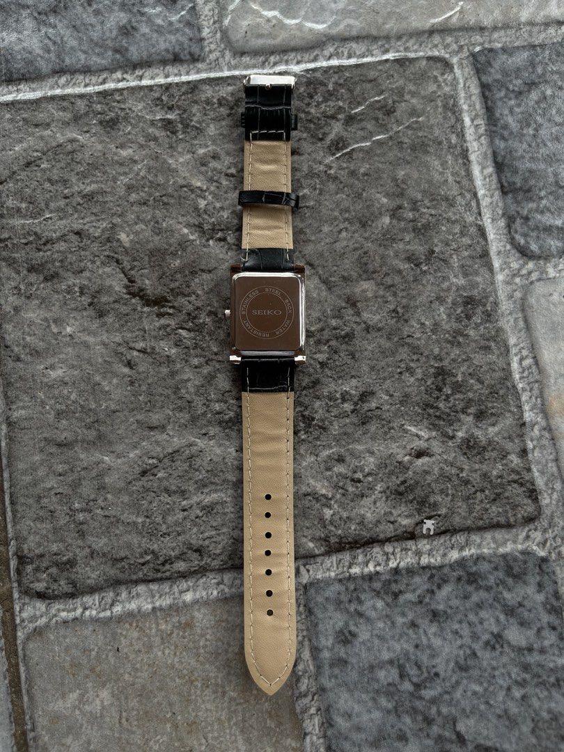 Seiko tank roman dial (Category: Men's Watches) located in Caloocan City. Submitted by saints1nz (Listing ID 1462839583, Image 2). Description: Seiko tank roman dial with box and paper bag payment first .