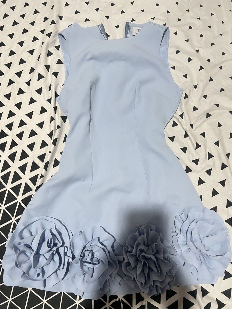 Selling 4-Piece Bundle: 1 Mossimo Original Jumpsuit + 3 Dresses (Category: Dresses) located in Manila. Submitted by vienesprive (Listing ID 1462775701, Image 1). Description: Original Mossimo Palmira -preloved Summer Dress - never used Blue Dress - worn once Coat - slightly used. .