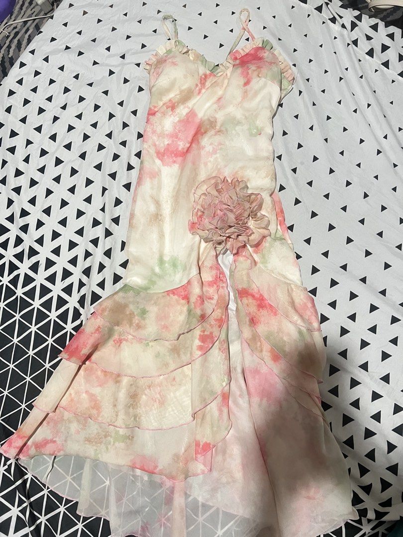 Selling 4-Piece Bundle: 1 Mossimo Original Jumpsuit + 3 Dresses (Category: Dresses) located in Manila. Submitted by vienesprive (Listing ID 1462775701, Image 2). Description: Original Mossimo Palmira -preloved Summer Dress - never used Blue Dress - worn once Coat - slightly used. .