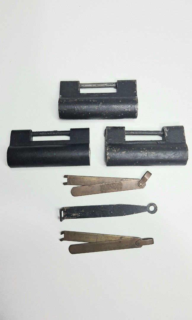 Set of 3 Vintage Padlocks #8 (Category: Locks, Doors & Gates) located in Makati City. Submitted by archaic532shop (Listing ID 1462798331, Image 1). Description: Approximate Dimensions: H-3 cm L- 6 cm IMPORTANT NOTES: • Clients with OFFERS will be prioritized. • Selling in “As Is “condition (no warranty or guarantees) Accept all flaws before and after purchase. No returns. No exchange of items. • All items are pre-owned unless declared New • Conve