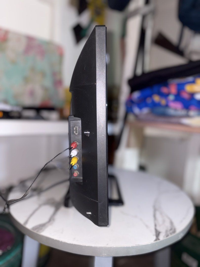 Sharp Aquos LED Backlight TV LC-24LE175M (Category: TV) located in Muntinlupa City. Submitted by urxyy (Listing ID 1462712815, Image 2). Description: - Sharp Aquos 24-inch LED TV - Model: LC-24LE175M - Features HDMI and USB ports - Perfect for gaming or as a secondary TV - Still in good working condition - rfs upgrade to large tv.