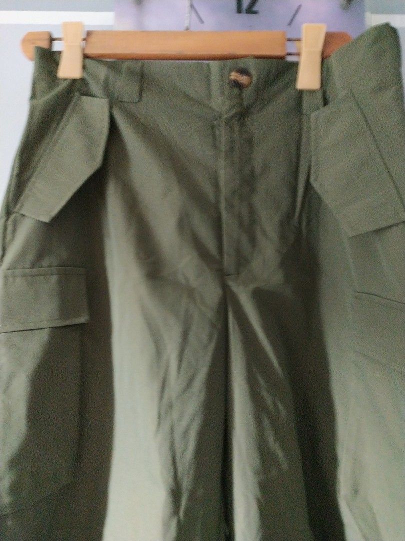 Shein large and xL slacks (Category: Jeans) located in Manila. Submitted by timtam04 (Listing ID 1462683937, Image 2). Description: this item includes in buy1take1 promo. large and xL available.