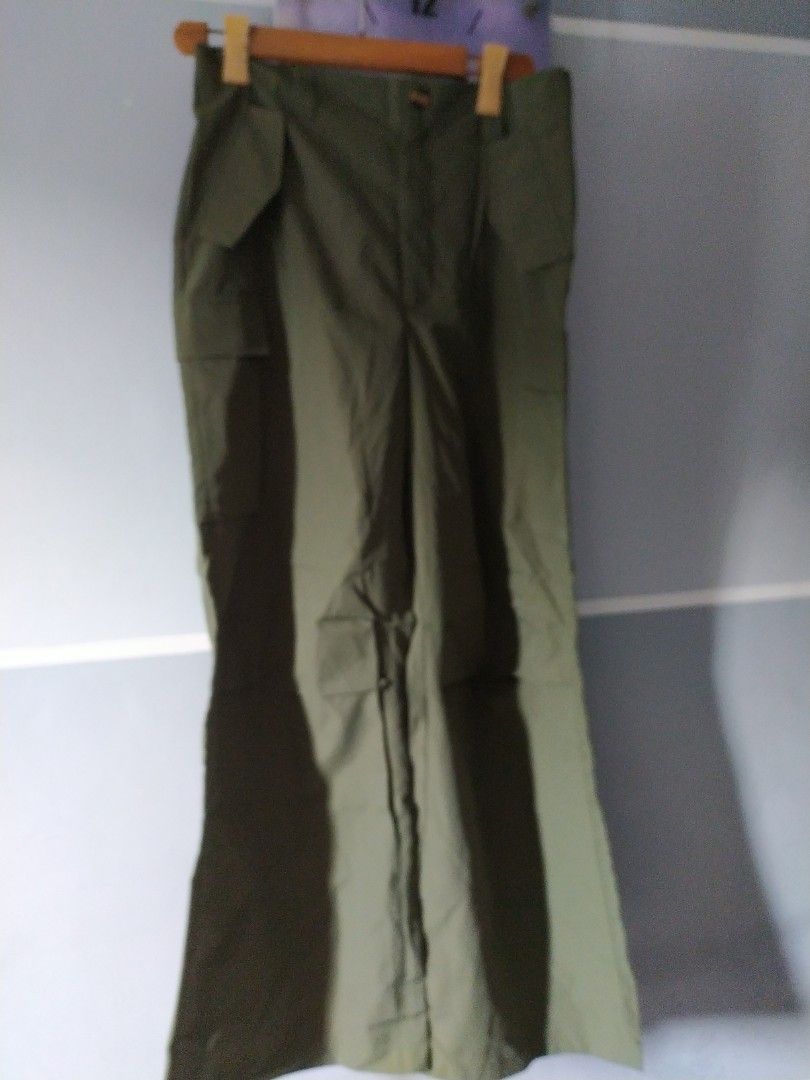 Shein large and xL slacks (Category: Jeans) located in Manila. Submitted by timtam04 (Listing ID 1462683937, Image 1). Description: this item includes in buy1take1 promo. large and xL available.