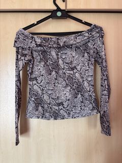 (Category: ) located in . Submitted by cle4rmycloset (Listing ID 1462733337, Image 1). Description: .