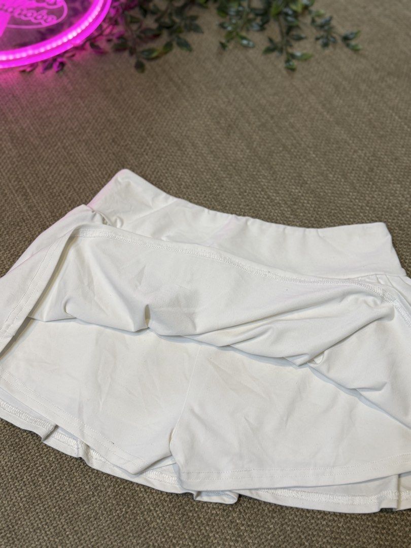 Shein Sport Skorts SP142 (Category: Activewear) located in Naga. Submitted by ubi04 (Listing ID 1462759877, Image 3). Description: .