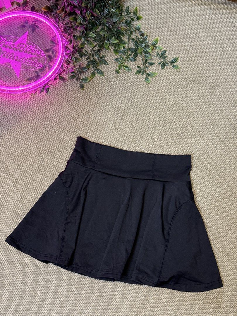 Shein Sport Skorts SP143 (Category: Activewear) located in Naga. Submitted by ubi04 (Listing ID 1462760360, Image 2). Description: .