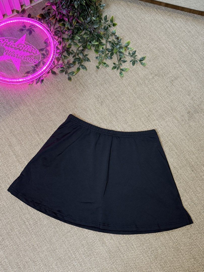 Shein Sport Skorts SP151 (Category: Activewear) located in Naga. Submitted by ubi04 (Listing ID 1462765646, Image 2). Description: .
