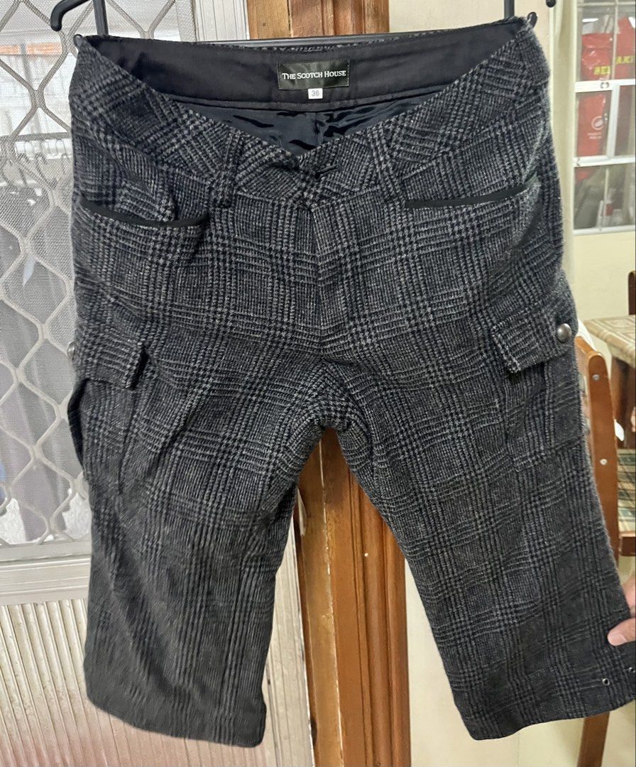 Short tokong (Category: Shorts) located in Bacoor. Submitted by ayit. (Listing ID 1462783911, Image 1). Description: - Brand: The Scotch House - Type: Short Tokong - Size: 38 (M/UK 10/US 26) - Color: Dark Gray/Black Plaid - Features: Cargo pockets, button details on back pockets - Condition: Good (Layered Condition 3) - Meetup Location: Citta Italia Subdivision, Bacoor, Cavite.