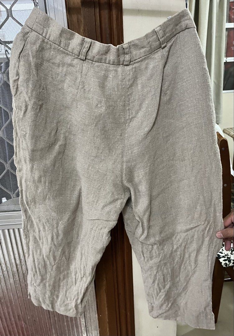 Shorts tokong (Category: Other Bottoms) located in Bacoor. Submitted by ayit. (Listing ID 1462784104, Image 2). Description: - Women's tokong shorts - Size: Medium (M) - Unique button-down front design - Breathable, linen-like fabric - Available for meetup in Citta Italia Subdivision, Bacoor, Cavite.