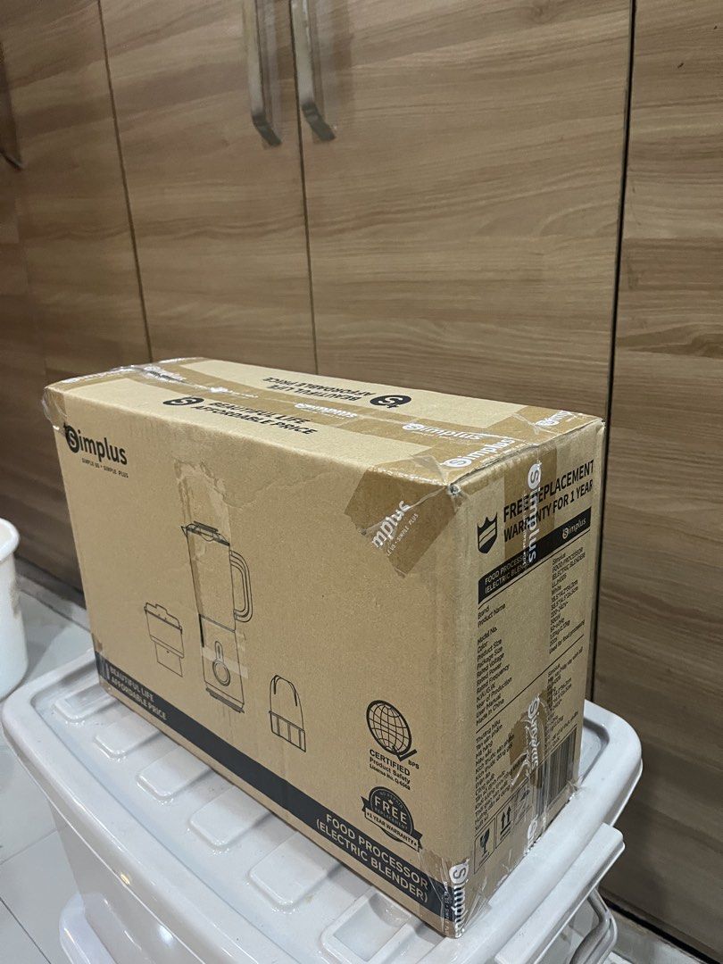 Simplus Food Processor Electric Blender (Category: Juicers, Blenders & Grinders) located in Manila. Submitted by jericho_chan (Listing ID 1462722605, Image 3). Description: - Brand new Simplus food processor and electric blender - Comes with multiple attachments for versatile use - Enjoy peace of mind with a 1-year free replacement warranty - Elevate your kitchen experience with this affordable and essential appliance.