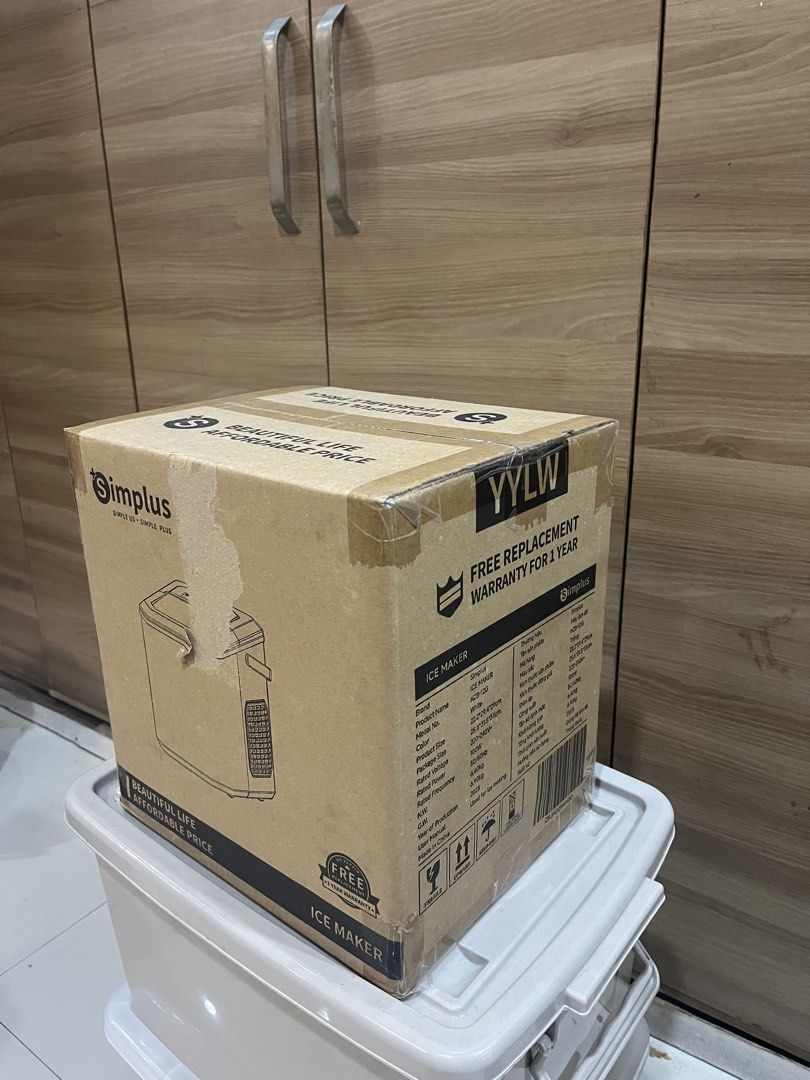 Simplus Ice Maker - Beautiful Life Affordable Price (Category: Refrigerators and Freezers) located in Manila. Submitted by jericho_chan (Listing ID 1462722669, Image 3). Description: - Brand new Simplus ice maker - Makes ice quickly - Comes with a free replacement warranty for 1 year - Beautiful life, affordable price.