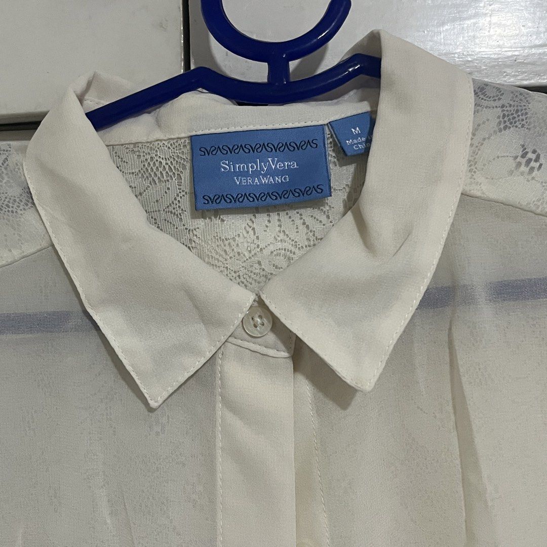 simply vera wang doen chiffon lace button down blouse (Category: Blouses) located in Santo Tomas. Submitted by dangspreloved (Listing ID 1462855629, Image 2). Description: good as new fits s to m bought from us.