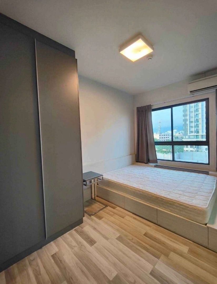 Single room (Category: Apartments & Condos) located in Caloocan City. Submitted by swiftstar.a6e7d4 (Listing ID 1462834996, Image 3). Description: Perfect for someone looking for a quiet, convenient, and affordable place to call home. The property is located in a friendly area close to everyday amenities, shopping, restaurants, and transportation..….