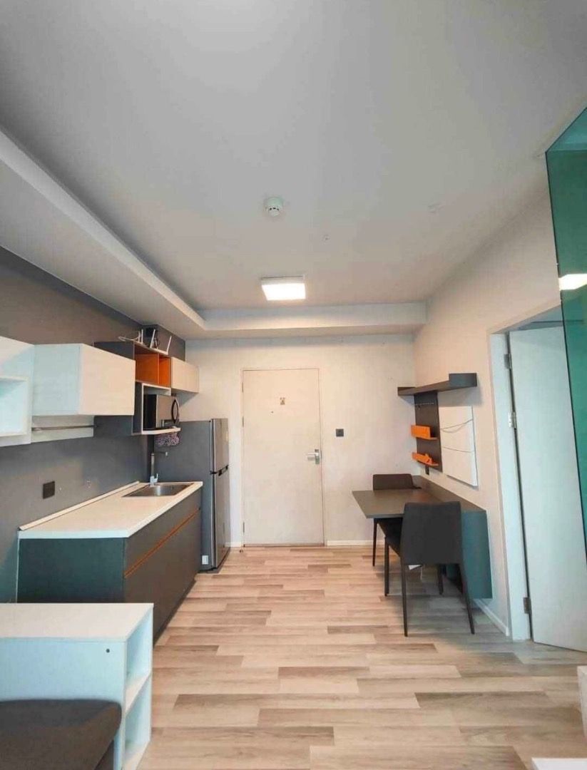 Single room (Category: Apartments & Condos) located in Caloocan City. Submitted by swiftstar.a6e7d4 (Listing ID 1462834996, Image 2). Description: Perfect for someone looking for a quiet, convenient, and affordable place to call home. The property is located in a friendly area close to everyday amenities, shopping, restaurants, and transportation..….