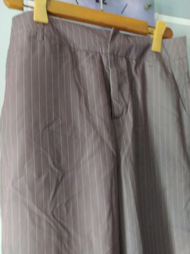 Slacks brown chequered medium (Category: Jeans) located in Manila. Submitted by timtam04 (Listing ID 1462692758, Image 2). Description: waistline 30 buy1take1.