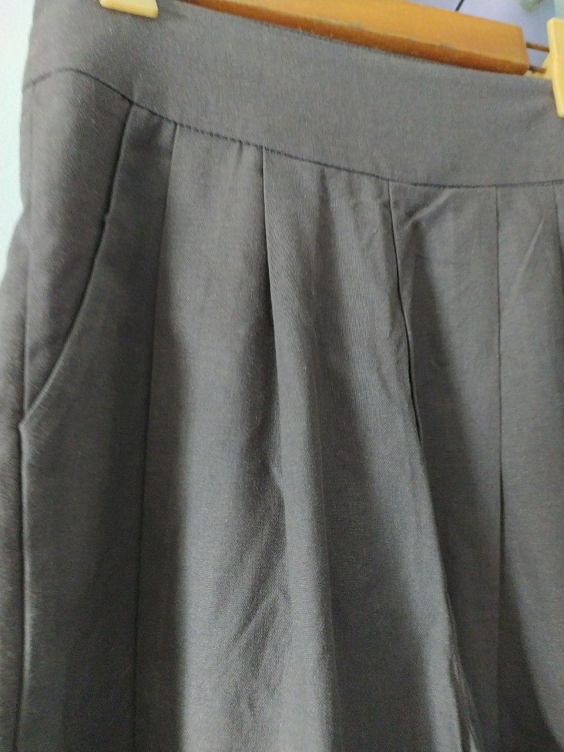 Slacks gray size 26 (Category: Jeans) located in Manila. Submitted by timtam04 (Listing ID 1462691756, Image 2). Description: buy1take1.