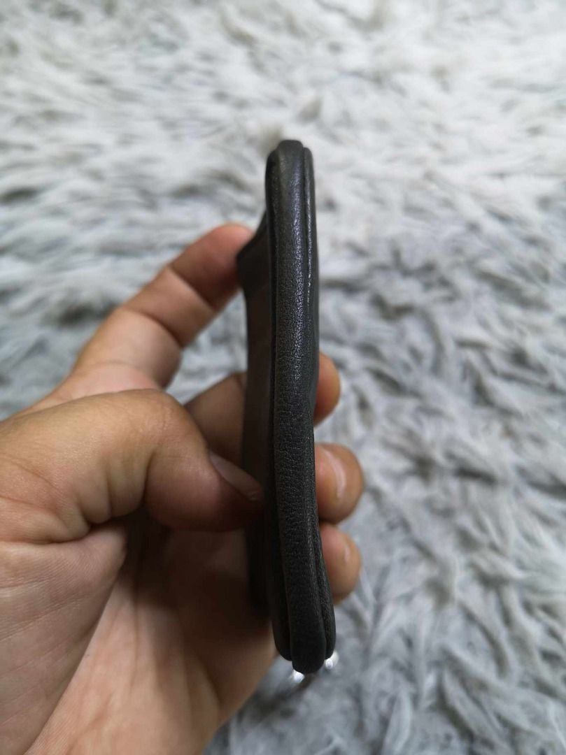 Small rectangular Leather Zipper Closure Coin Purse (Category: Wallets & Card Holders) located in Santa Cruz. Submitted by jmy_surplus.2 (Listing ID 1462684216, Image 3). Description: Size ; L- 2.4 W - 4.3 Color ; Dark Color Type ; Purse Brand ; No brand Material ; Leather Style ; Zipper Closure Leather Coin Purse LR 129 JMY 4 Batch #222.