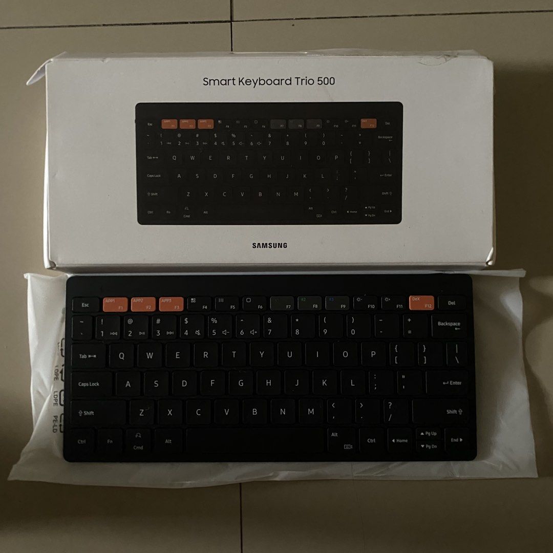 Smart keyboard trio 500 (Category: Computer Keyboard) located in Manila. Submitted by gian.fernandez (Listing ID 1462724211, Image 2). Description: No issues All keybinds working Get nyona hindi pa nagagamit.