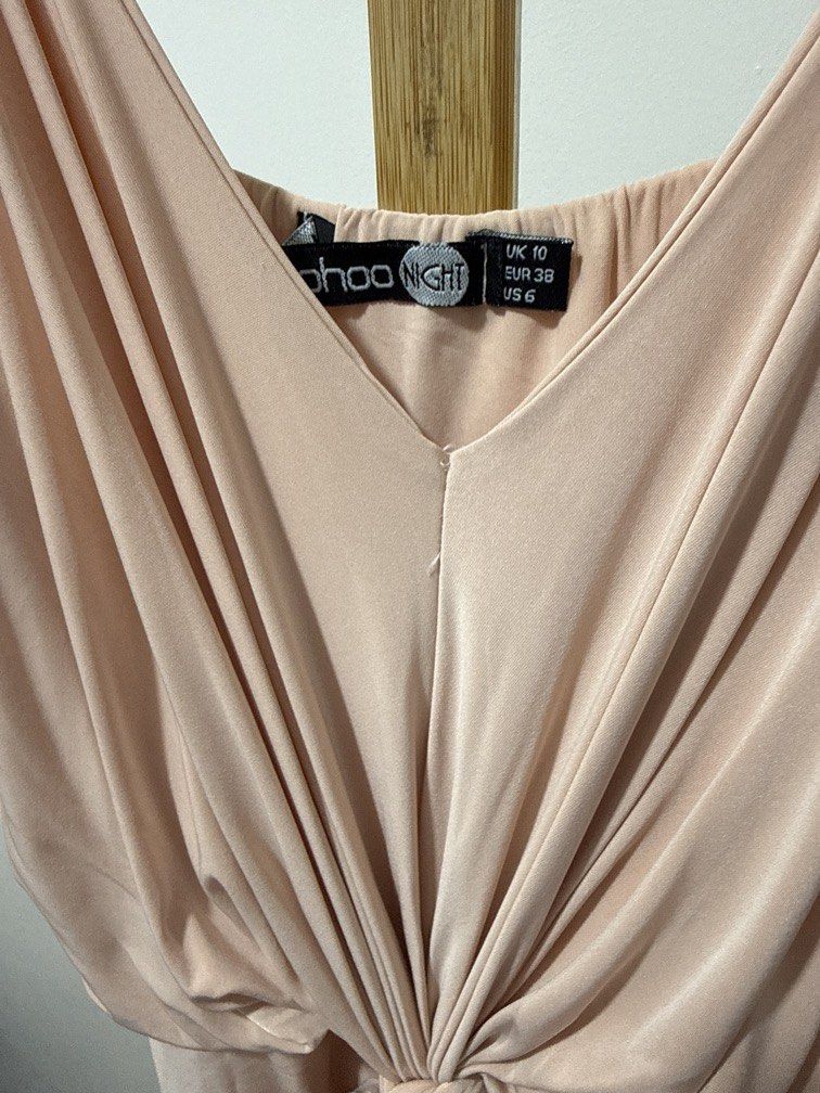 Sohoo Dress (Category: Dresses) located in Manila. Submitted by meowaiteo (Listing ID 1462845307, Image 2). Description: .
