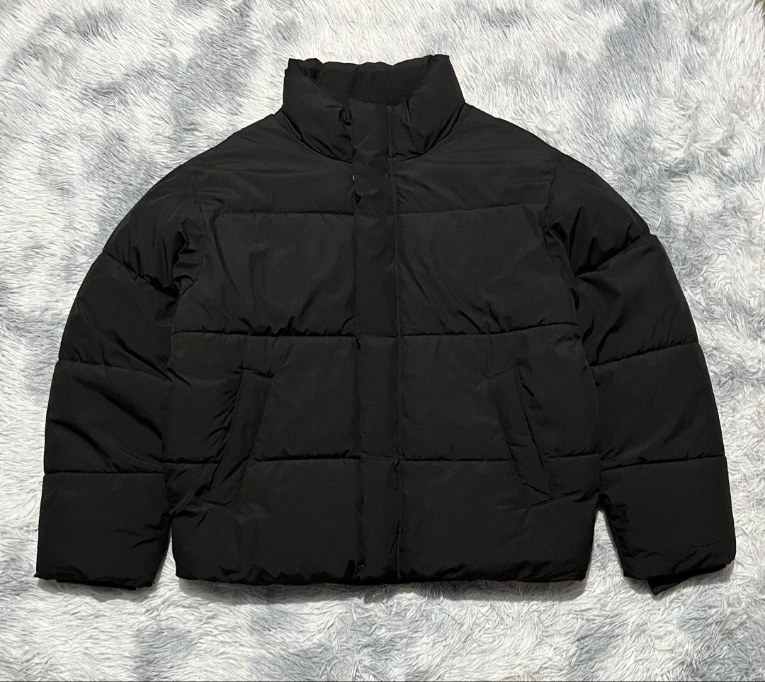 SPAO Padded Puffer Jacket (Category: Coats, Jackets and Outerwear) located in Sasmuan (Sexmoan). Submitted by winterclothes.ph (Listing ID 1462684785, Image 1). Description: SPAO Padded Puffer Jacket L on tag Width 24.5 Length 27 Excellent Condition .