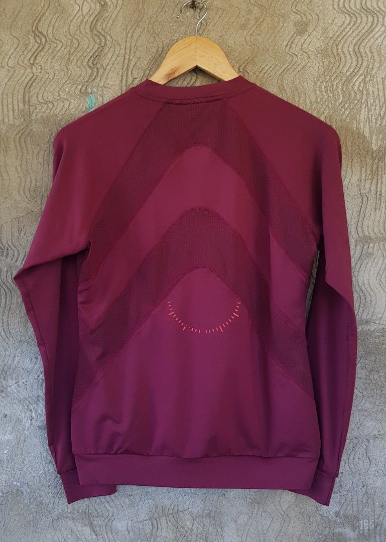 Speedo Womens RushGuard (Category: Rash guard) located in Pagbilao. Submitted by ezmilyones (Listing ID 1462713210, Image 2). Description: Speedo Womens Rush Guard Like New Condi. Womens Size: Medium | Large No Issues. Wash & Ready to Wear p200 + SF..