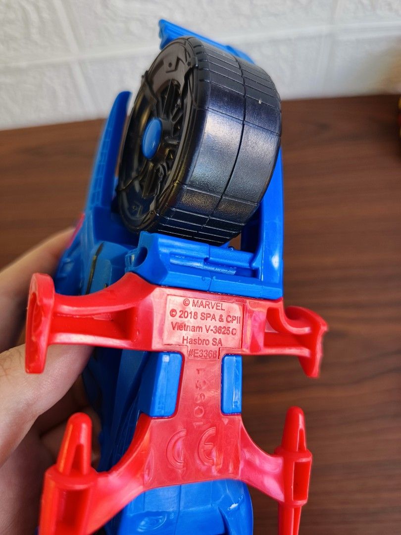 Spiderman Marvel toys (Category: Action & Battle Toys) located in Baguio. Submitted by collectiblesfinds (Listing ID 1462701567, Image 3). Description: ₱150 Spiderman Marvel Hasbro Baguio Location L6 inches via tape measure Hard plastic material Signs of usage from box/secondhand/ukaytoys.