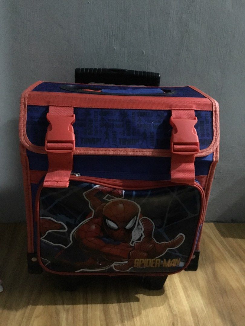Spiderman Trolley bag (Category: Backpacks) located in Manila. Submitted by karylle_03 (Listing ID 1462698973, Image 1). Description: has a detachable lunch bag, bought from sm department store.