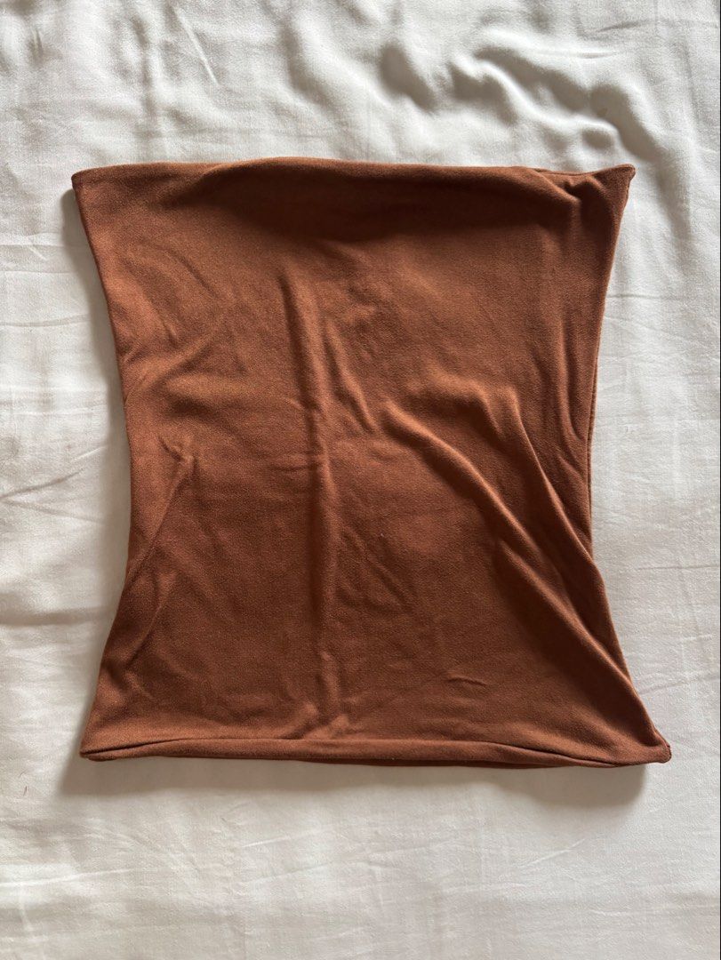 Sponty Amy Tube Top (Category: Others Tops) located in Paranaque City. Submitted by closetanghelita (Listing ID 1462799477, Image 2). Description: Slim-fitting Fabric Cotton Double Lined Size Small.