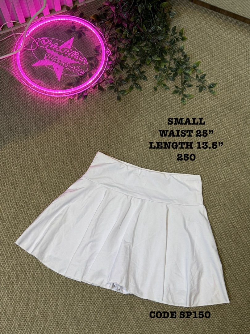 Sport Skorts SP150 (Category: Activewear) located in Naga. Submitted by ubi04 (Listing ID 1462765337, Image 1). Description: With washable dirt.