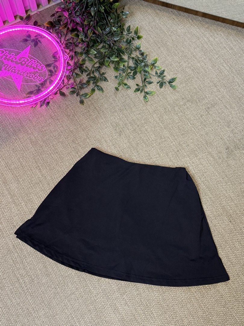 Sport Skorts SP153 (Category: Activewear) located in Naga. Submitted by ubi04 (Listing ID 1462766199, Image 2). Description: .