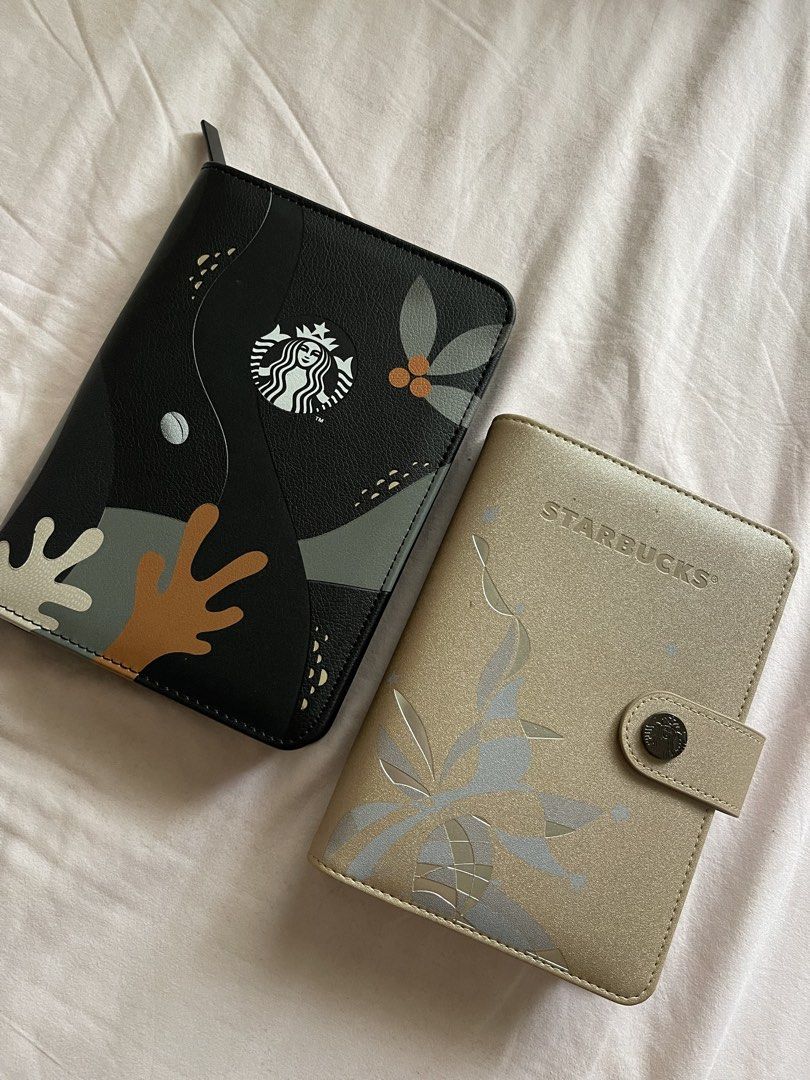 Starbucks Refillable Planner 2023 & 2026 (Category: Stationery & School Supplies) located in Balanga. Submitted by yenvalentino (Listing ID 1462754760, Image 1). Description: ‼️ READ DESCRIPTION BEFORE BUYING ‼️ Starbucks planners (2023 & 2026) BLACK (2026): Sleek zippered carrier case with a pen loop —DOES NOT INCLUDE THE PLANNER ITSELF CHAMPAGNE (2023): REFILLABLE The Ring-Binder Format: Notably deviated from traditional bound notebooks by feat