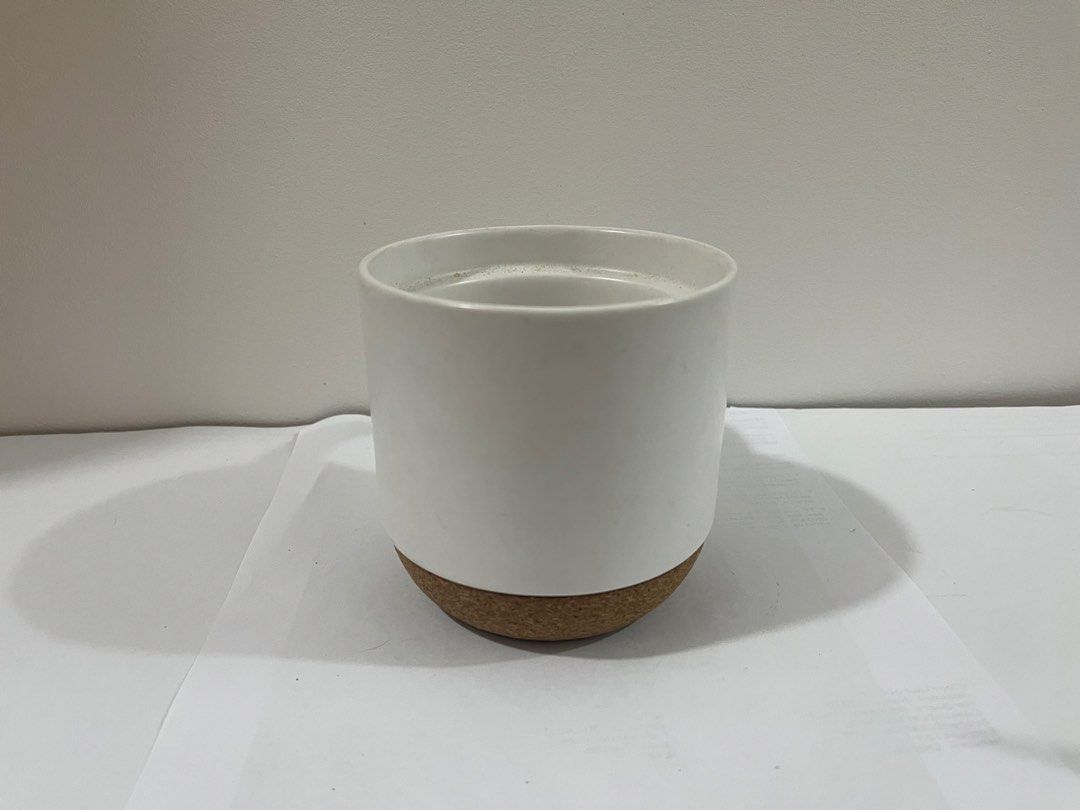 Starbucks White Mug with Cork Base (Category: Coffee & Tea Tableware) located in Pasig City. Submitted by st_03 (Listing ID 1462799824, Image 2). Description: - Classic white Starbucks mug - Features a natural cork base - Ideal for your morning coffee or tea - Perfect for Starbucks collectors or everyday use - Used for display only. - Just needs to be washed prior use. .