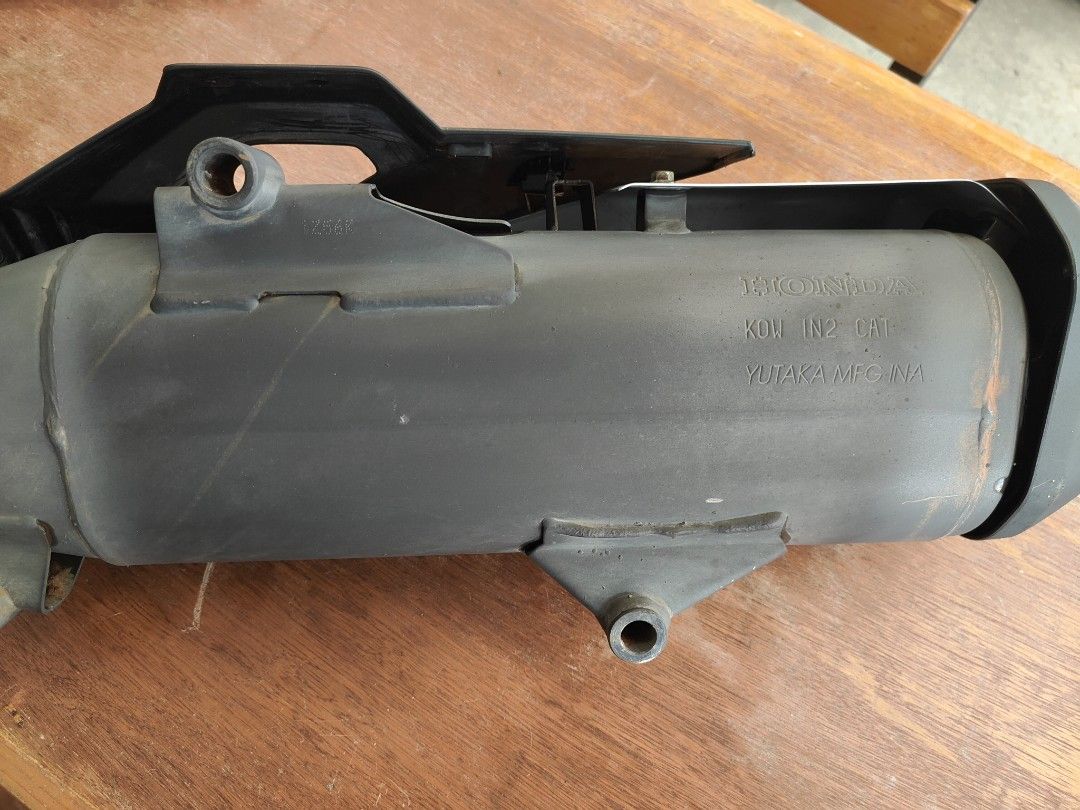 stock pipe ADV 160 (Category: Body Parts and Accessories) located in Manila. Submitted by zealowl.b25467 (Listing ID 1462859586, Image 3). Description: Used stock pipe for ADV 160 6k odo before replaced.