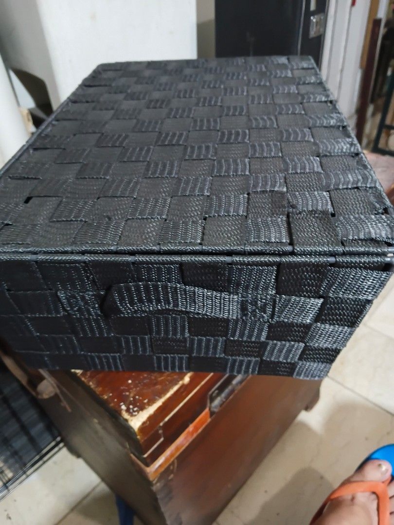 Storage basket w cover (Category: Storage Boxes & Baskets) located in Paranaque City. Submitted by 4thestate.surplusan (Listing ID 1462829000, Image 3). Description: lightly used storage basket w cover.