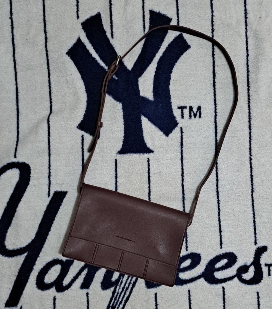 Straightforward (Category: Luxury Bags & Wallets) located in Baguio. Submitted by thriftfit17 (Listing ID 1462804506, Image 1). Description: straightforward shoulder bag almost new php 650 dm if interested 🤙.