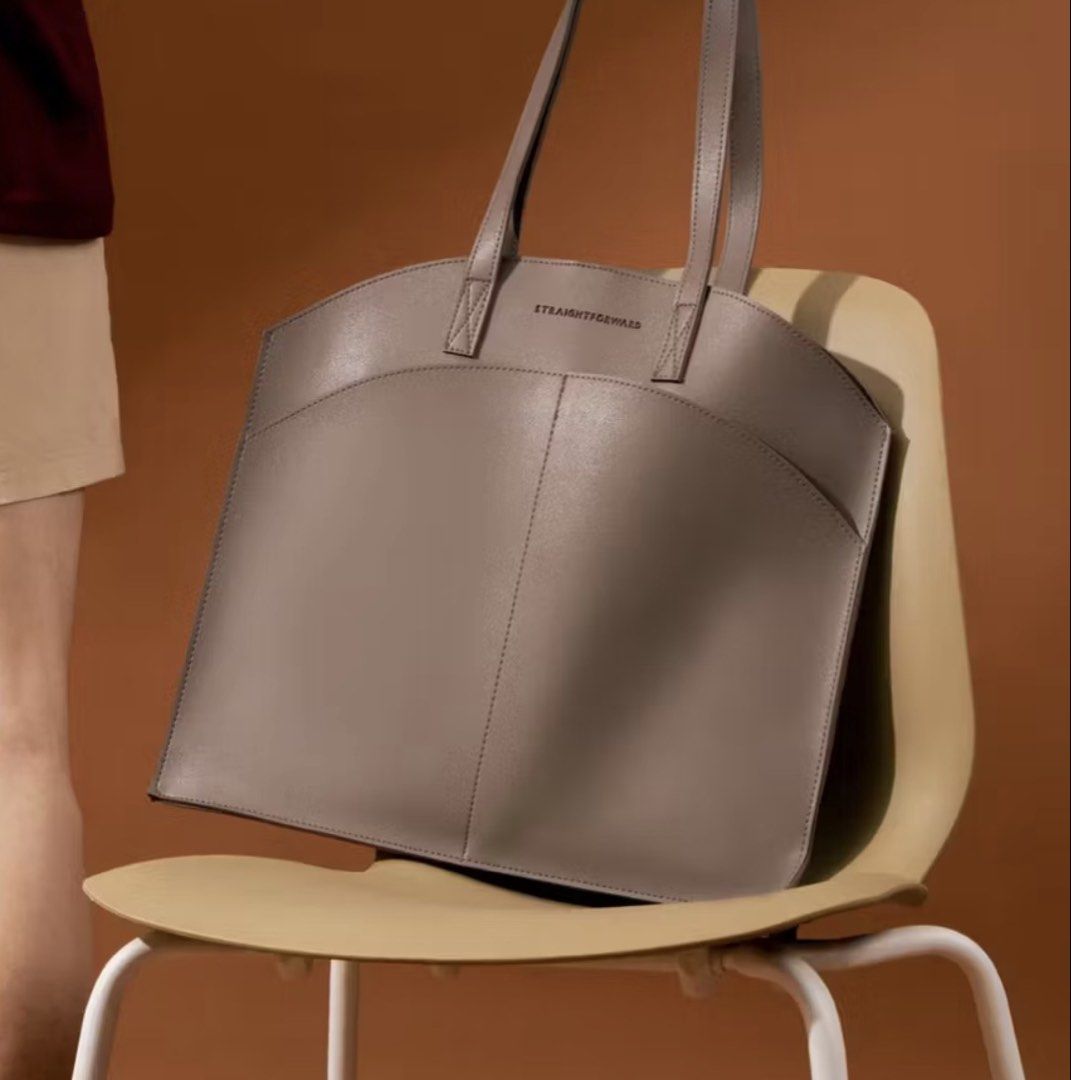 Straightforward DVL Arcus bag Light Taupe (Category: Tote Bags) located in Makati City. Submitted by isobelacs (Listing ID 1462771116, Image 1). Description: Daily Vegan Leather (DVL) In Light Taupe Matte Leather Finish Dome tote with 2 front flat pockets for easy-access detail Brand New - Never used Ideal for school or work fits everyday essentials including laptops / notebooks / wallets / purses & more.