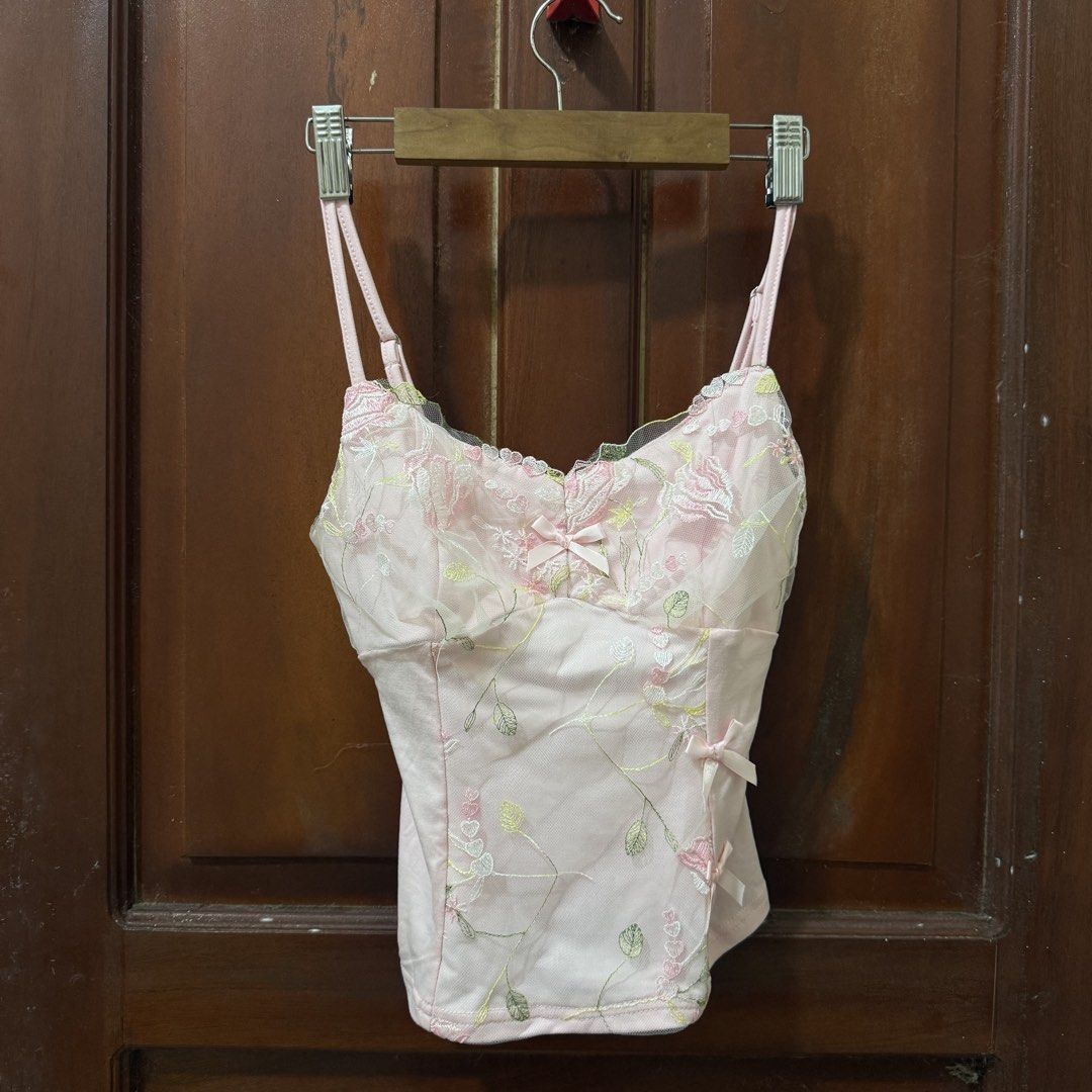 Strappy Floral Cute Top (Category: Sleeveless) located in Mambusao. Submitted by mslvlprd (Listing ID 1462783715, Image 1). Description: .