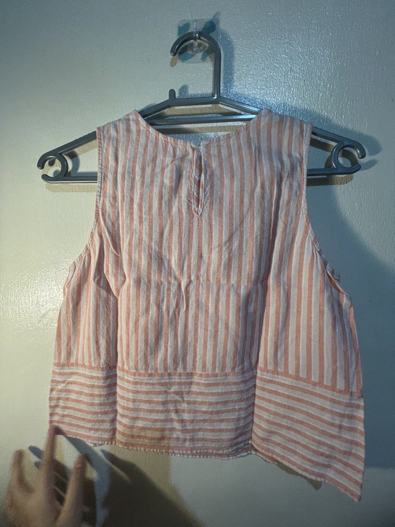 Striped Sleeveless Top (Category: Sleeveless) located in Manila. Submitted by sammmm777 (Listing ID 1462800963, Image 2). Description: - Cute sleeveless top - Features vertical stripes.