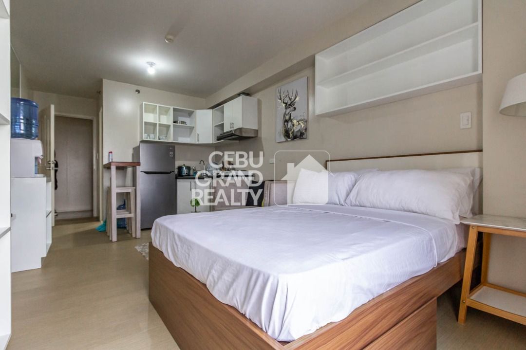 Studio for Rent in Avida Towers (Category: Apartments & Condos) located in Manila. Submitted by cebugrandrealty (Listing ID 1462762734, Image 3). Description: Property ID: RCAR2 Type: Studio Condominium for Rent Location: Avida Towers, Cebu IT Park, Cebu City Bathrooms: 1 Floor Area: 24 sqm Parking: 0 Furnishing: Furnished Property Features • efficient furnished studio layout • living and sleeping area • compact kitchen and dining space • private