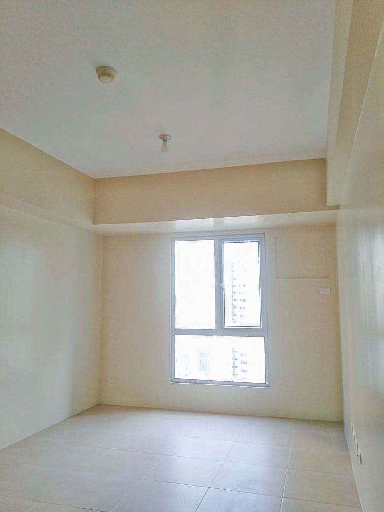 Studio for Sale in Avida Riala Tower 3 (Category: Apartments & Condos) located in Manila. Submitted by cebugrandrealty (Listing ID 1462764461, Image 2). Description: Property ID: SRBAR13 Type: Studio Condominium for Sale Location: Avida Riala Tower 3, Cebu IT Park, Cebu City Bathrooms: 1 Floor Area: 22 sqm Parking: 0 Property Features • efficient studio layout • living and sleeping area • compact kitchen space • private bathroom Building Amenitie
