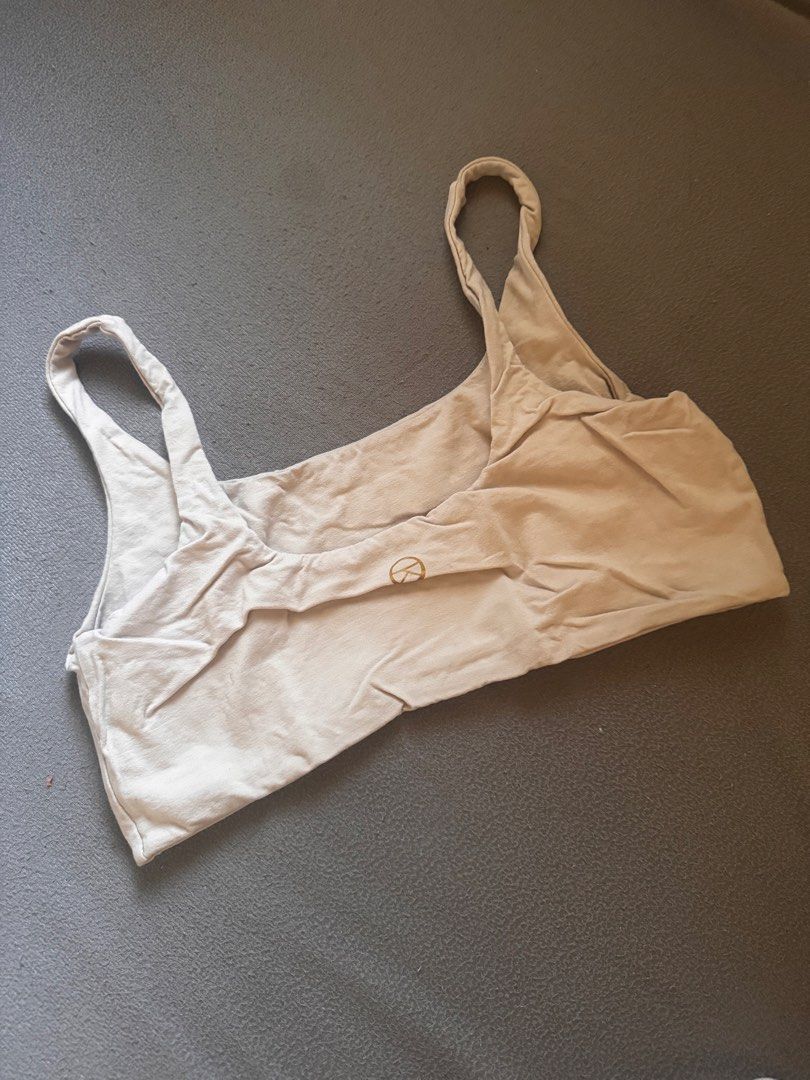 Studio K Bra Top (Category: Activewear) located in Tarlac. Submitted by klossycates (Listing ID 1462687966, Image 2). Description: Used once Bought in Bali Size: XL (fits L-XL) Steal price :) .