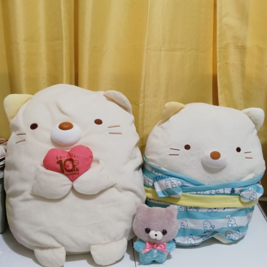 Sumikko Gurashi - 10th Anniversary Edition (Category: Plushies & Soft Toys) located in Quezon City. Submitted by trinket_cat (Listing ID 1462109828, Image 2). Description: - Large white cat plush holding a pink '10th Anniversary' heart ONLY - Sumikko Neko 10th anniversary -Jumbo.