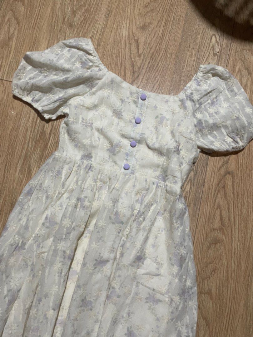 Summer dress (puff sleeves) (Category: Dresses) located in Taguig. Submitted by sacha4ever (Listing ID 1462813641, Image 3). Description: NEVER USED. BOUGHT SA MALL (but natanggal na pricetag huhu) SUPER DUPER NICE!!! Large for kids. Xxs-XS for teens/adults. rfs: hindi kasya huhu .