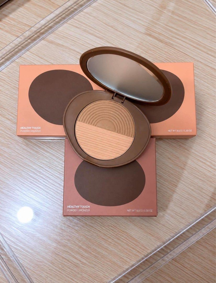 Sunnies Face Healthy Touch Bronzer Duo (Category: Makeup) located in San Jose del Monte. Submitted by yumiii24 (Listing ID 1462862496, Image 1). Description: Sunnies Bronzer Duo Light 3 Medium 4.